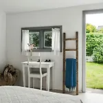 With Views And Walking Distance To Nature Hébergement de vacances *