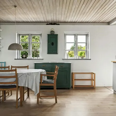Hébergement de vacances With Views And Walking Distance To Nature