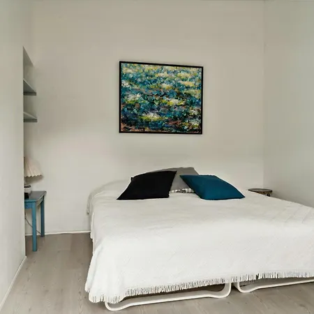 With Views And Walking Distance To Nature * 뉘보르