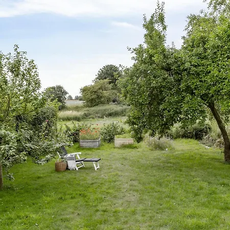 With Views And Walking Distance To Nature * 뉘보르