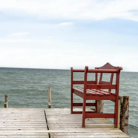 With Views And Walking Distance To Nature * 뉘보르